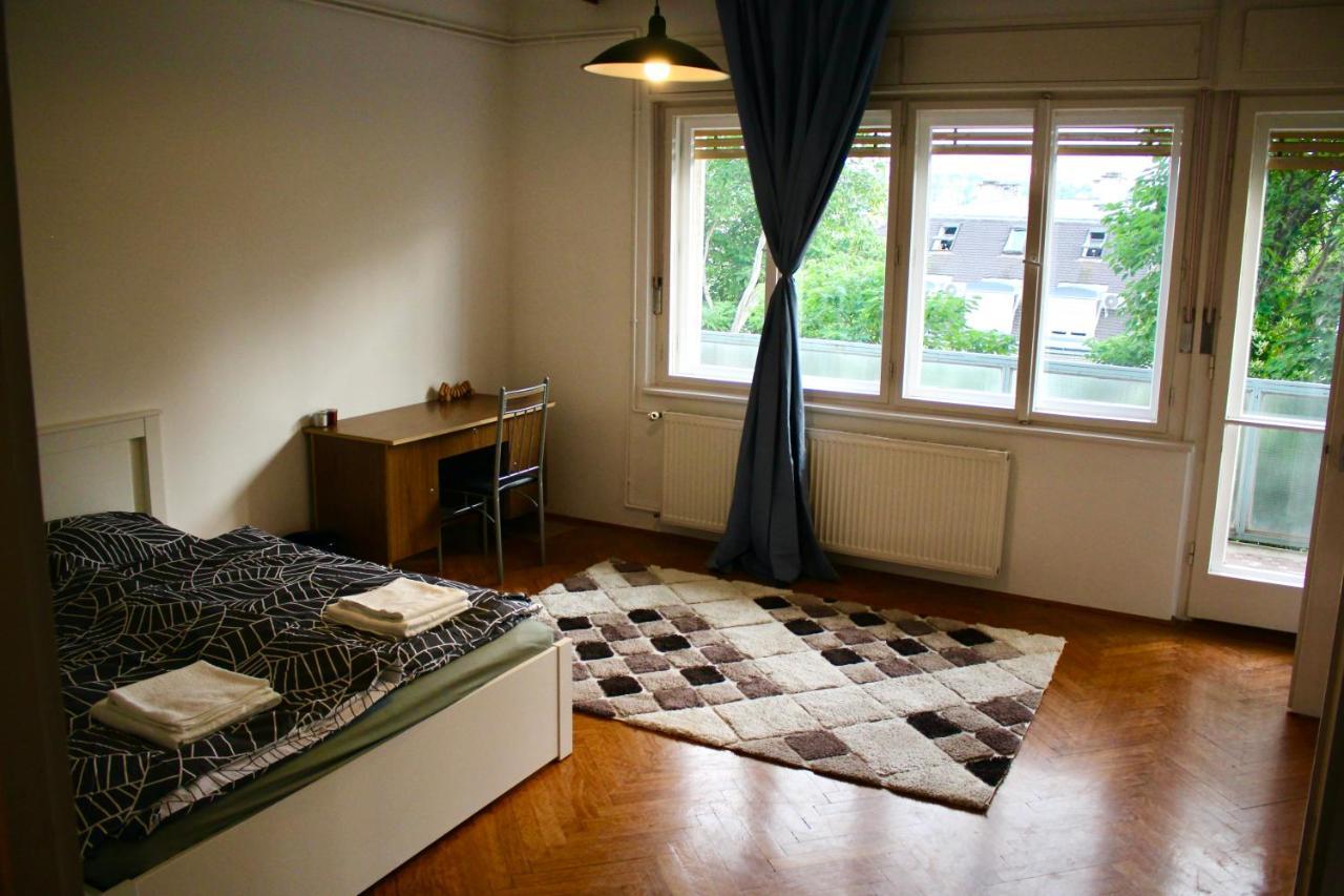 Castle Stallion Apartment